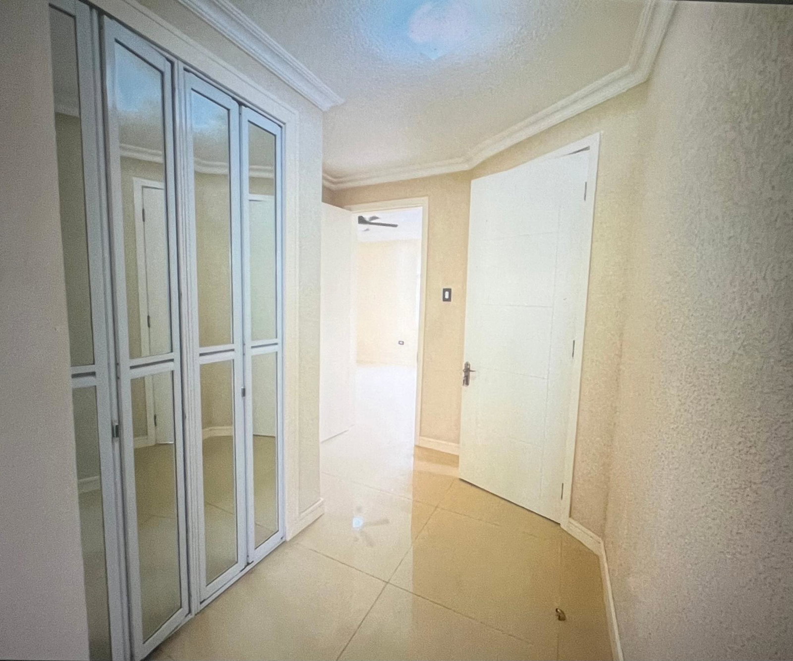 Ninth image of 7-9 Liguanea Ave in Kingston 6, St. Andrew, Jamaica - property is For Rent
