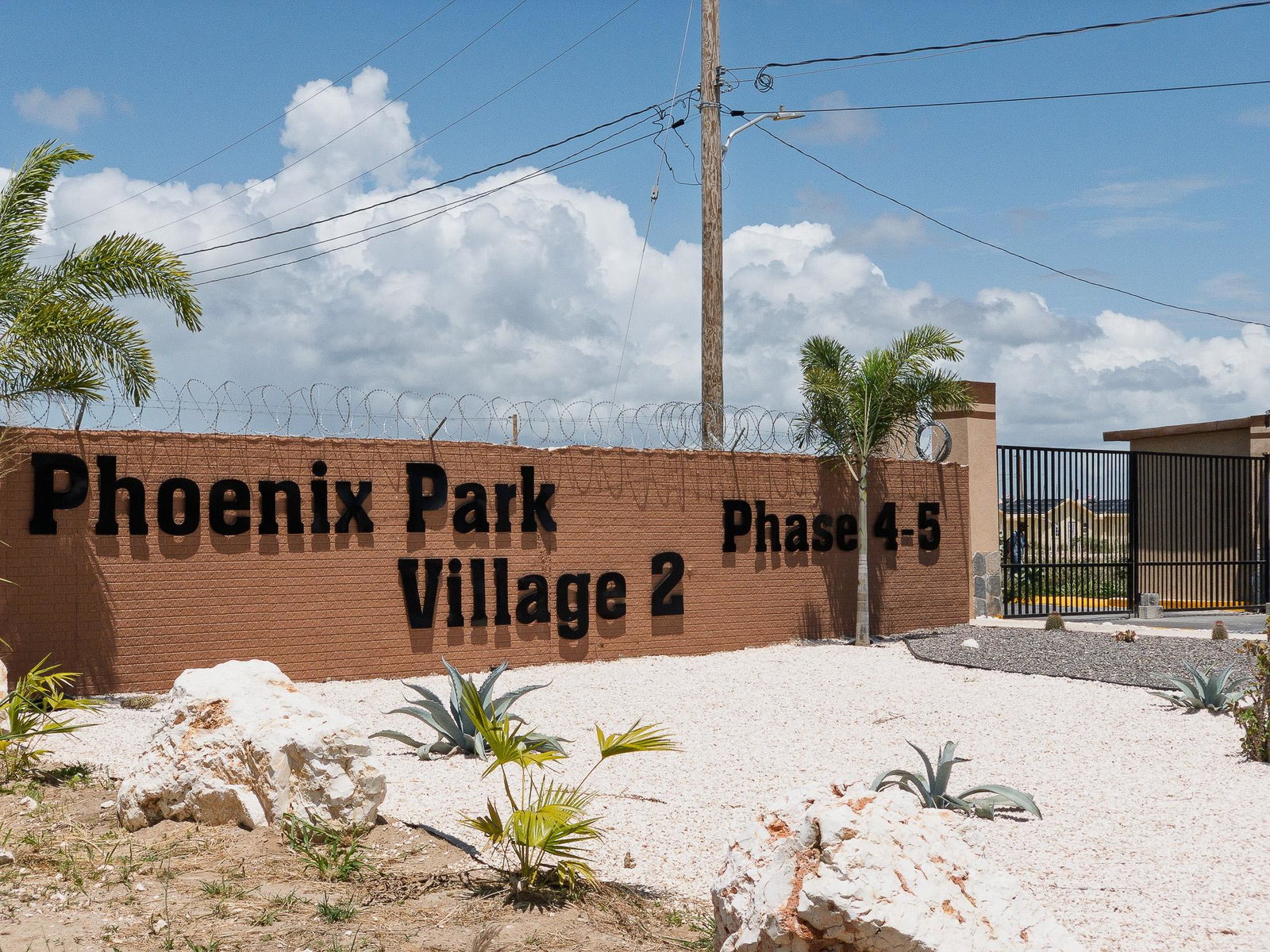 Twenty-First image of 1599-49 Cayenne Crescent, Phoenix in Phoenix Park, St. Catherine, Jamaica - property is For Rent