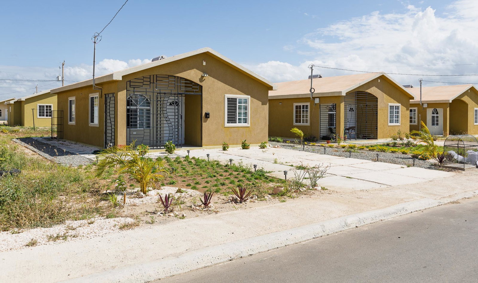 Fourth image of 1599-49 Cayenne Crescent, Phoenix in Phoenix Park, St. Catherine, Jamaica - property is For Rent