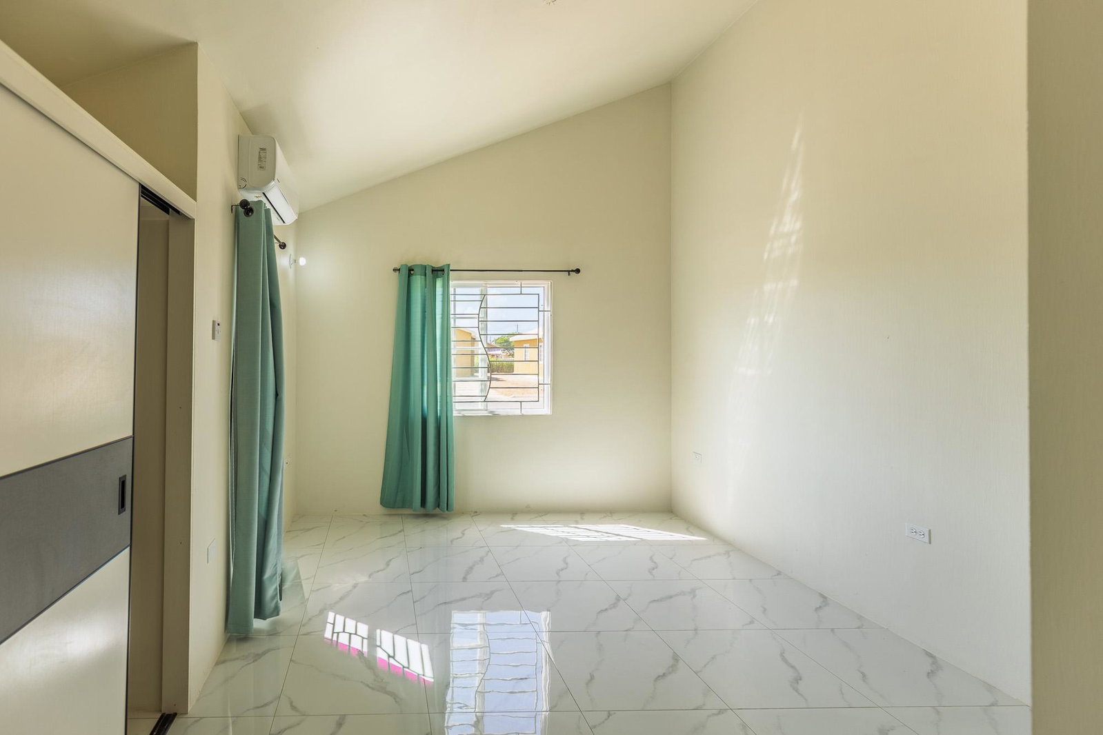 Fifth image of 1599-49 Cayenne Crescent, Phoenix in Phoenix Park, St. Catherine, Jamaica - property is For Rent