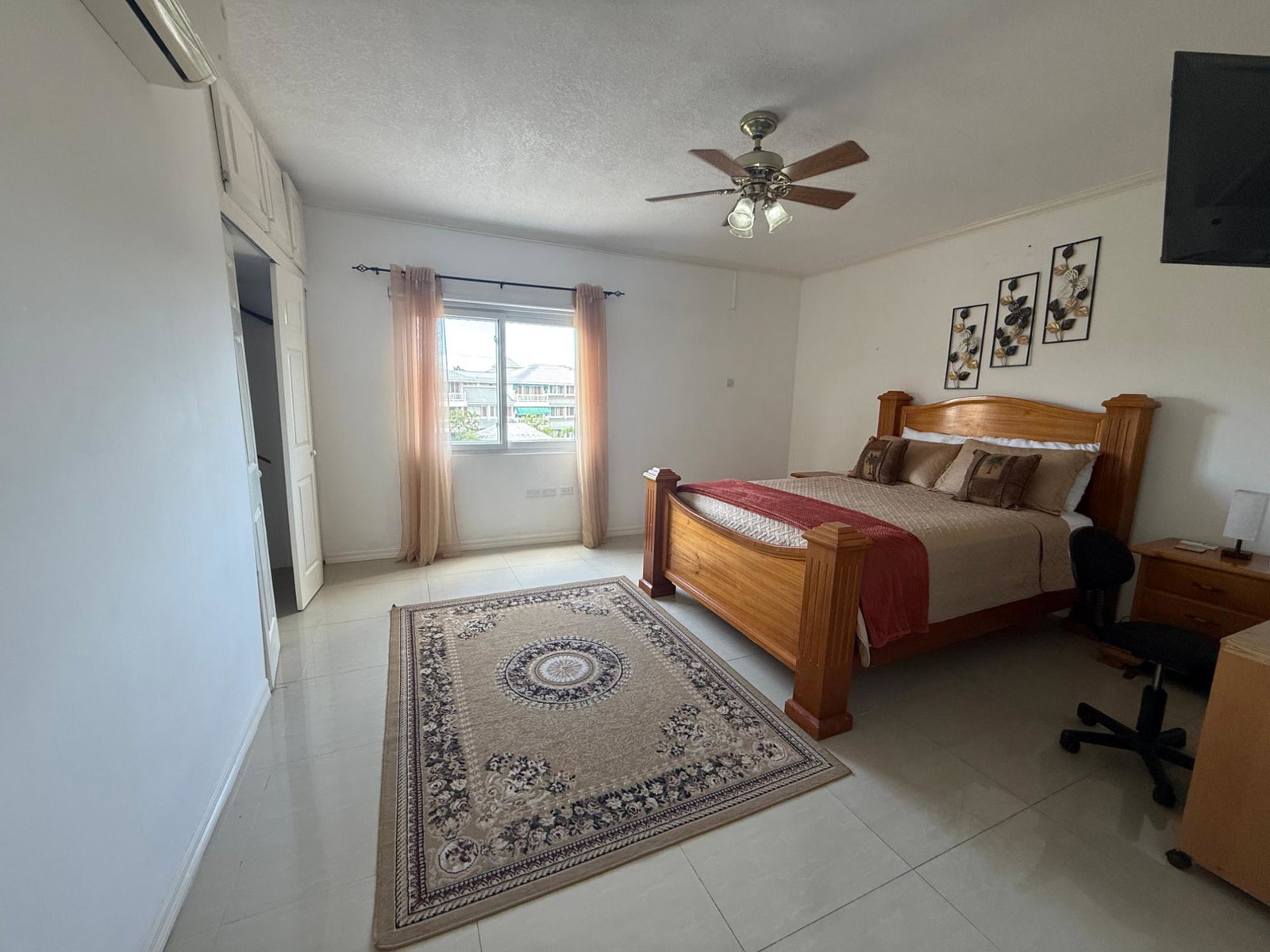 Eighth image of 4 Waterloo Ave in Kingston 10, St. Andrew, Jamaica - property is For Rent