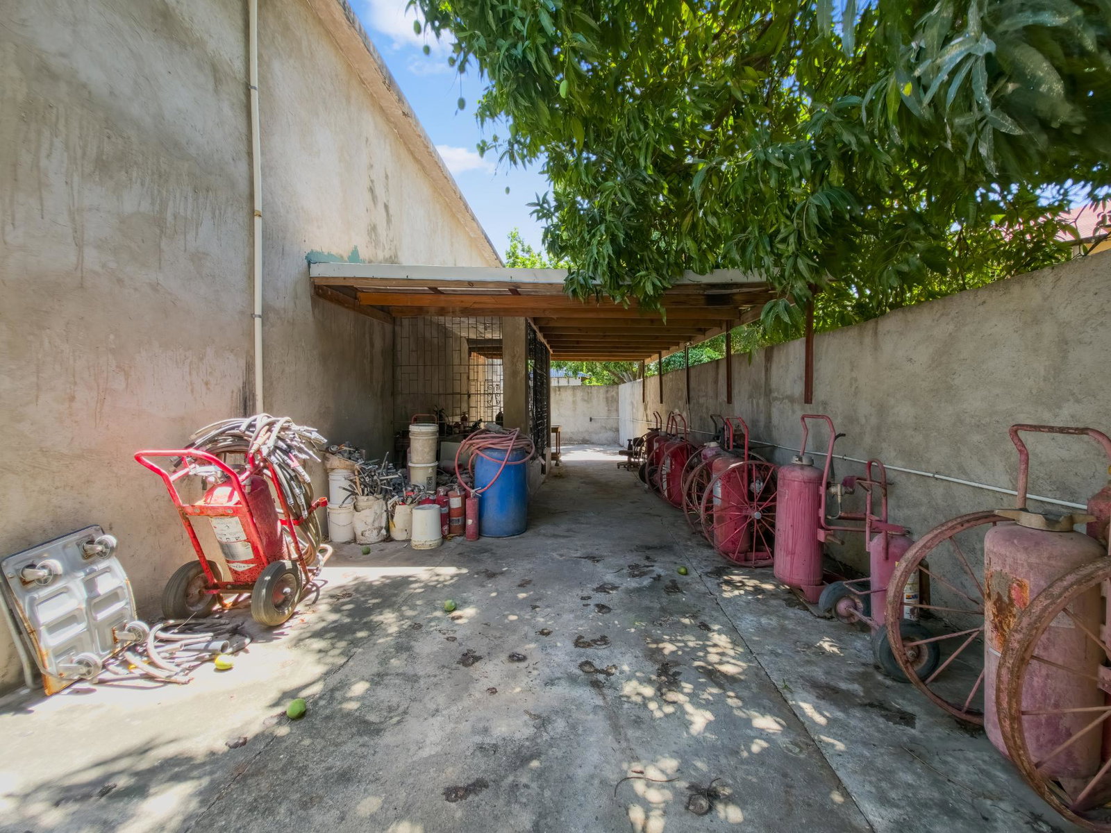 Sixth image of 77 Dumbarton Avenue in Kingston 10, St. Andrew, Jamaica - property is For Rent