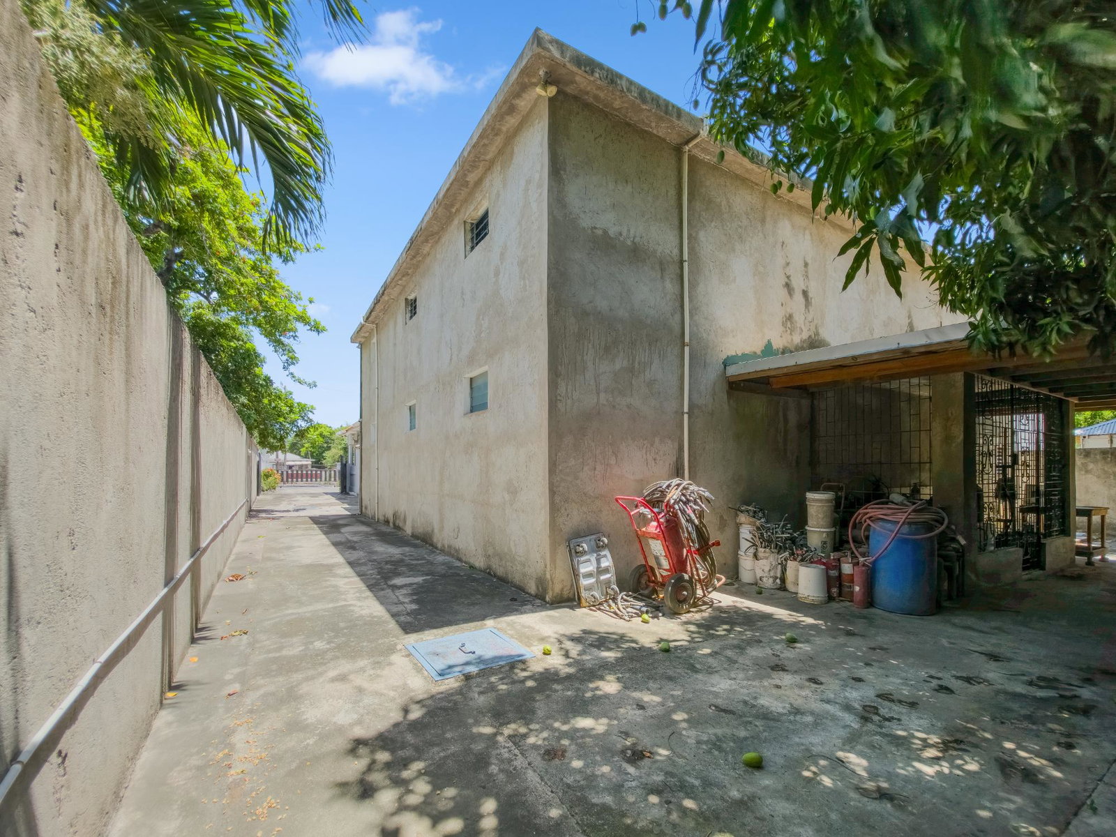 Seventh image of 77 Dumbarton Avenue in Kingston 10, St. Andrew, Jamaica - property is For Rent