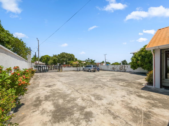 Ninth image of 77 Dumbarton Avenue in Kingston 10, St. Andrew, Jamaica - property is For Rent