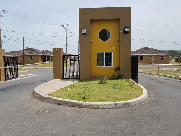 First image of 286 Sun Close in Old Harbour, St. Catherine, Jamaica - property is For Rent