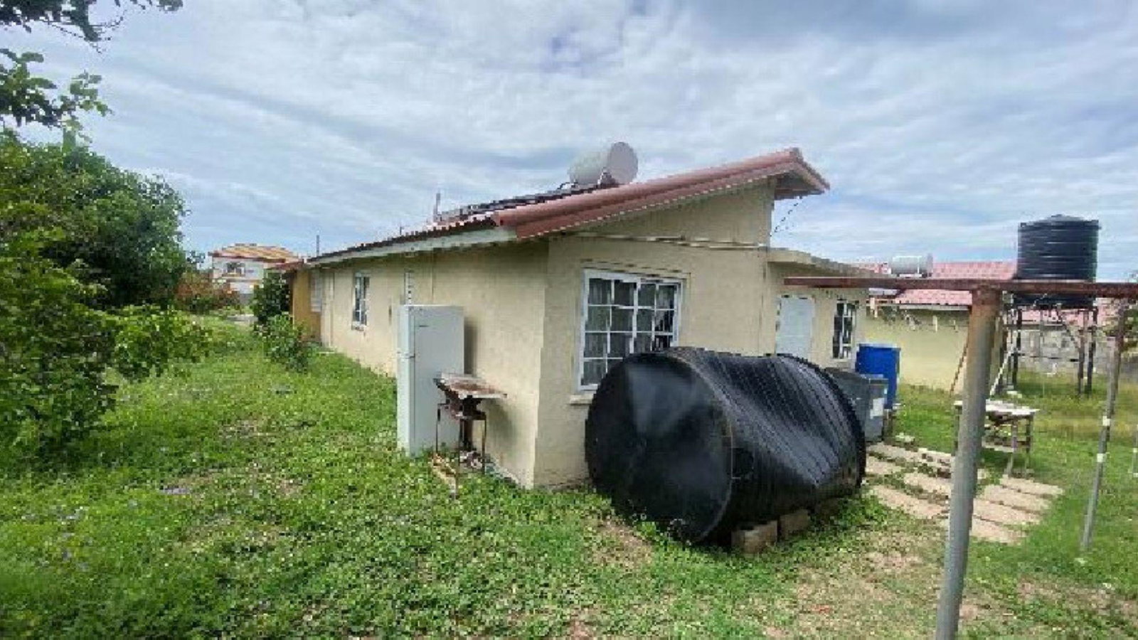 Ninth image of 75- Trudeau Close, Presidenti in PRESIDENTIAL ESTATE, St. Catherine, Jamaica - property is For Sale