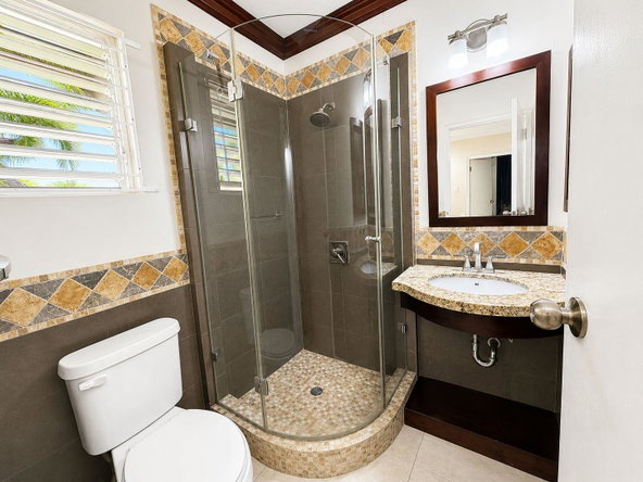 Seventh image of 22-2-12 Renfrew Place in Kingston 5, St. Andrew, Jamaica - property is For Sale