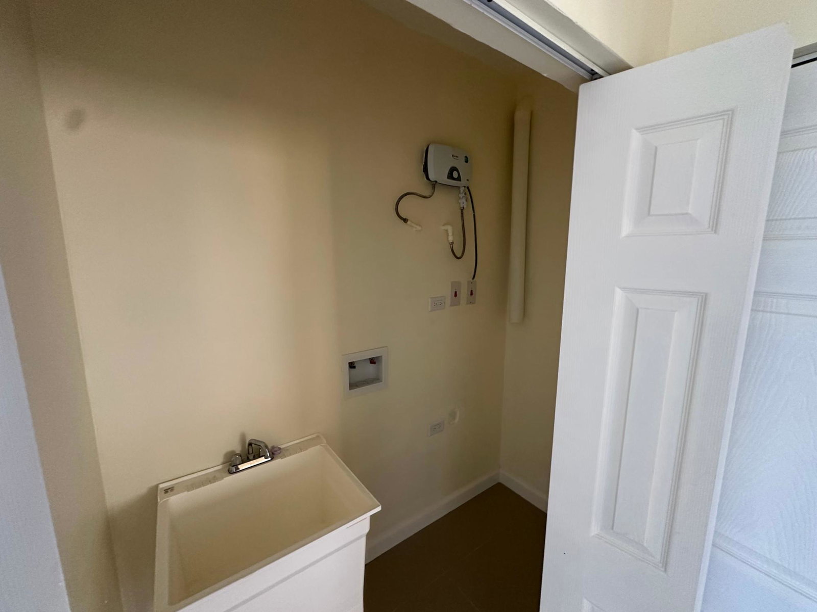Ninth image of Bay Front Apartments in Greater Portmore, St. Catherine, Jamaica - property is For Rent