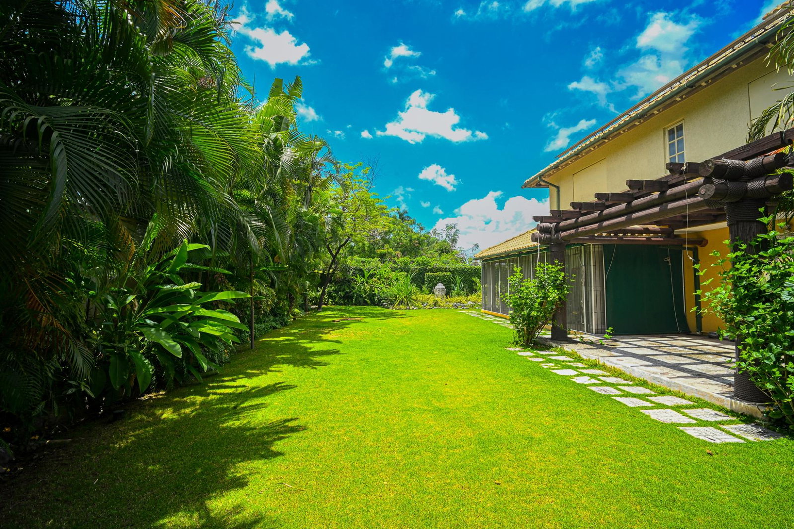 Sixteenth image of 3 Hopefield Avenue in Kingston 6, St. Andrew, Jamaica - property is For Sale