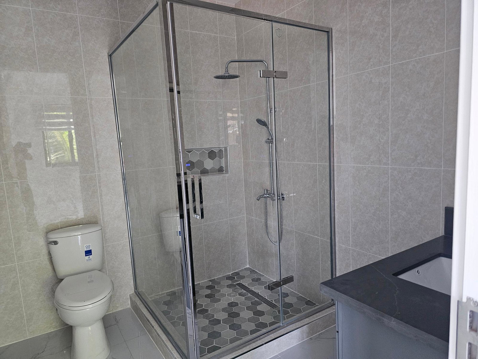 Sixteenth image of 32e-3 Stillwell Road in Kingston 8, St. Andrew, Jamaica - property is For Rent