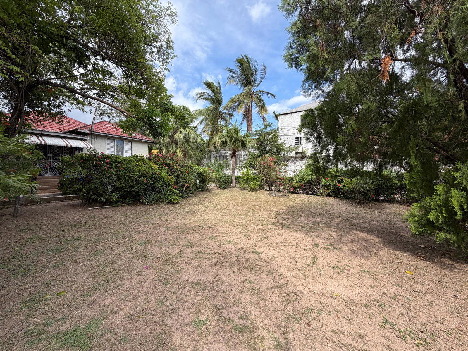 Tenth image of 40 Trafalgar Road in Kingston 10, St. Andrew, Jamaica - property is For Sale