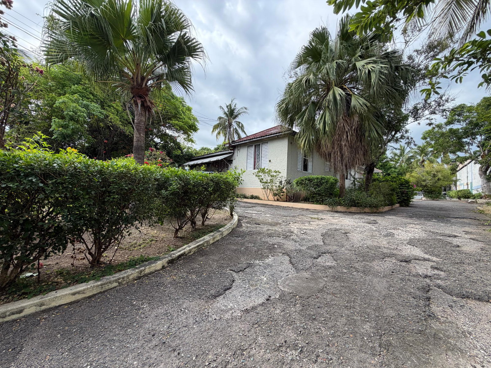 Fourteenth image of 40 Trafalgar Road in Kingston 10, St. Andrew, Jamaica - property is For Sale