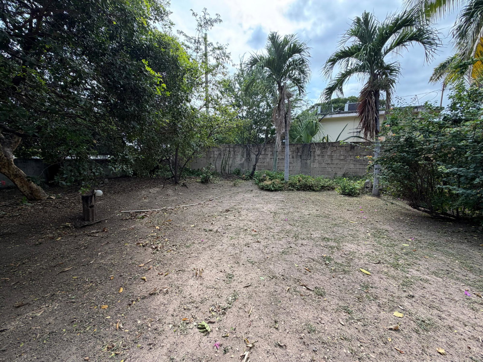 Seventh image of 40 Trafalgar Road in Kingston 10, St. Andrew, Jamaica - property is For Sale