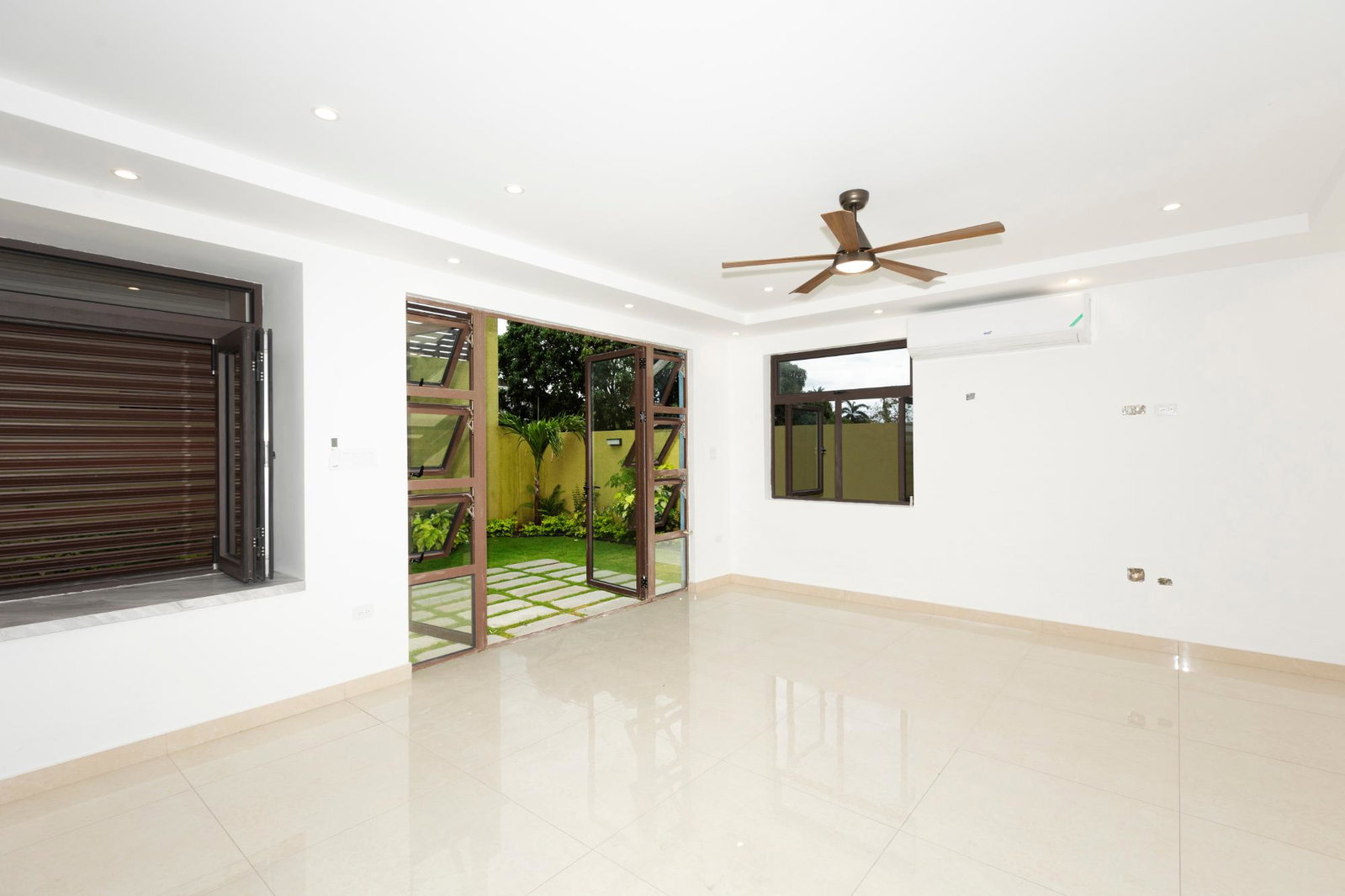 Seventh image of 4-5 Salisbury Avenue in Kingston 6, St. Andrew, Jamaica - property is For Rent
