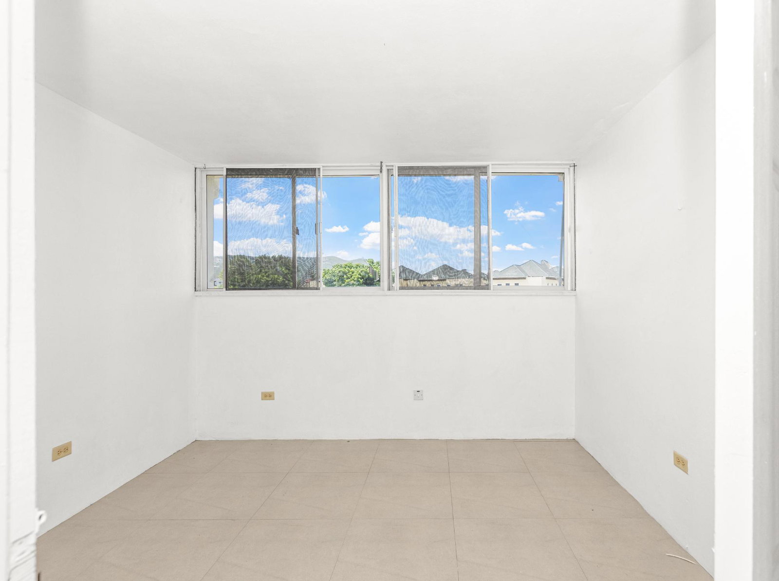 Seventeenth image of 17-8 Upper Musgrave Ave in Kingston 5, St. Andrew, Jamaica - property is For Rent