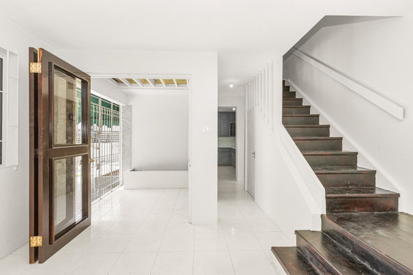 Seventh image of 7 Sullivan Close in Kingston 8, St. Andrew, Jamaica - property is For Rent