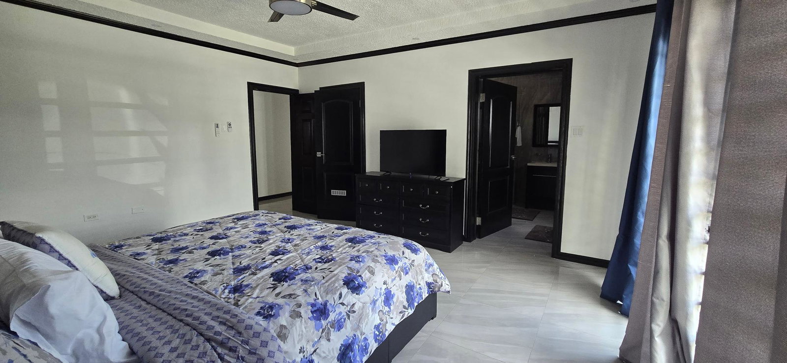 Thirteenth image of 11 Hill Road in Kingston 8, St. Andrew, Jamaica - property is For Rent