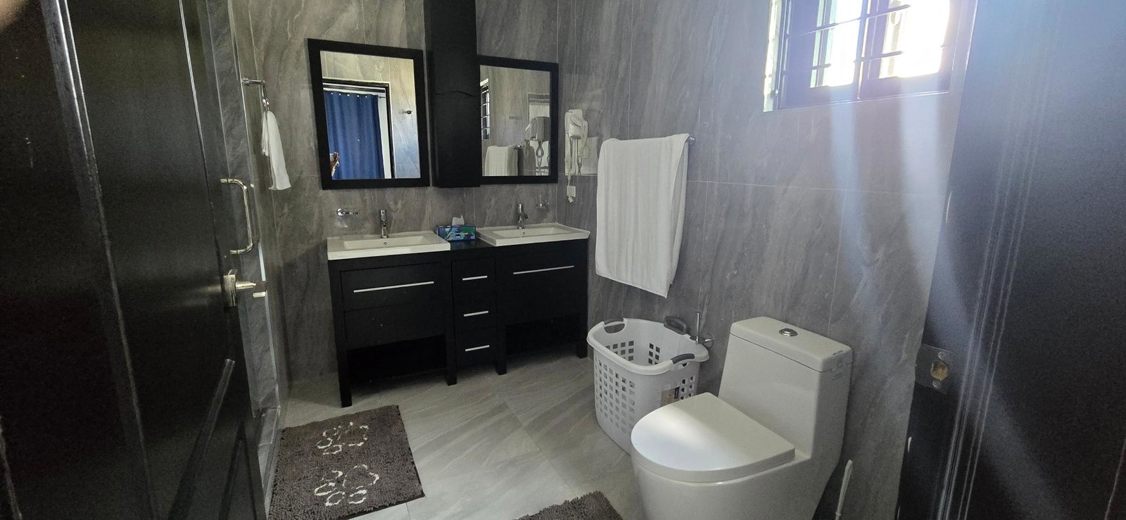 Fifteenth image of 11 Hill Road in Kingston 8, St. Andrew, Jamaica - property is For Rent
