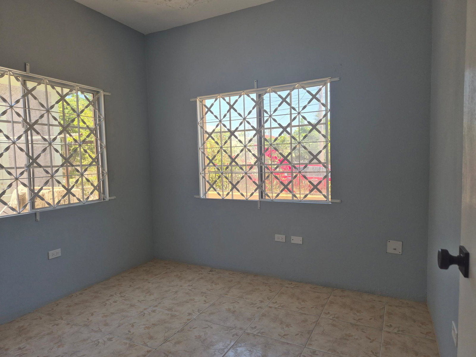 Eighth image of 371 East Sabina in Greater Portmore, St. Catherine, Jamaica - property is For Sale