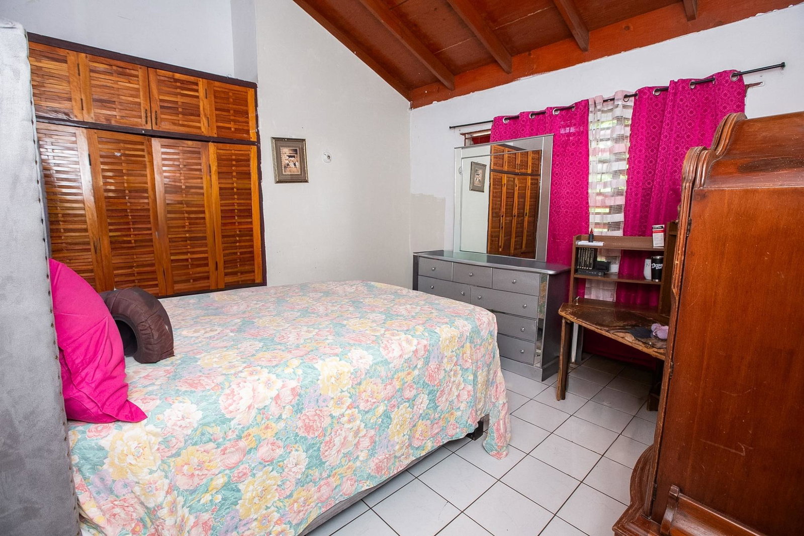 Eighteenth image of 14 Elmwood Terrace in Kingston 19, St. Andrew, Jamaica - property is For Sale