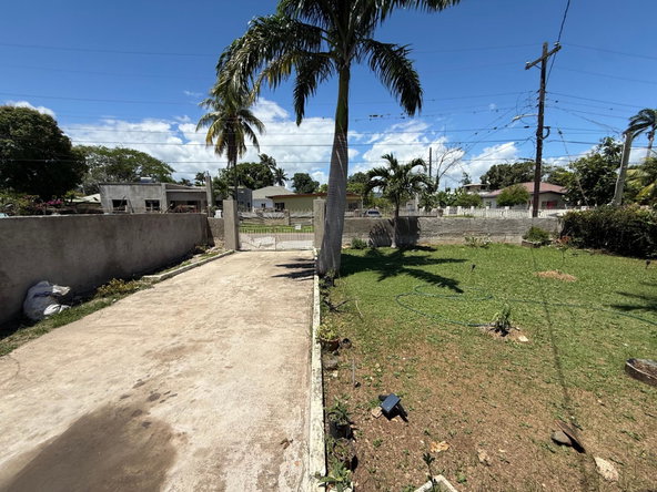 First image of Donald Boulevard in May Pen, Clarendon, Jamaica - property is For Rent
