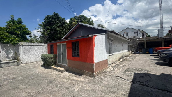 Fourth image of 3a-no. 2 Crieffe Road in Kingston 6, St. Andrew, Jamaica - property is For Rent