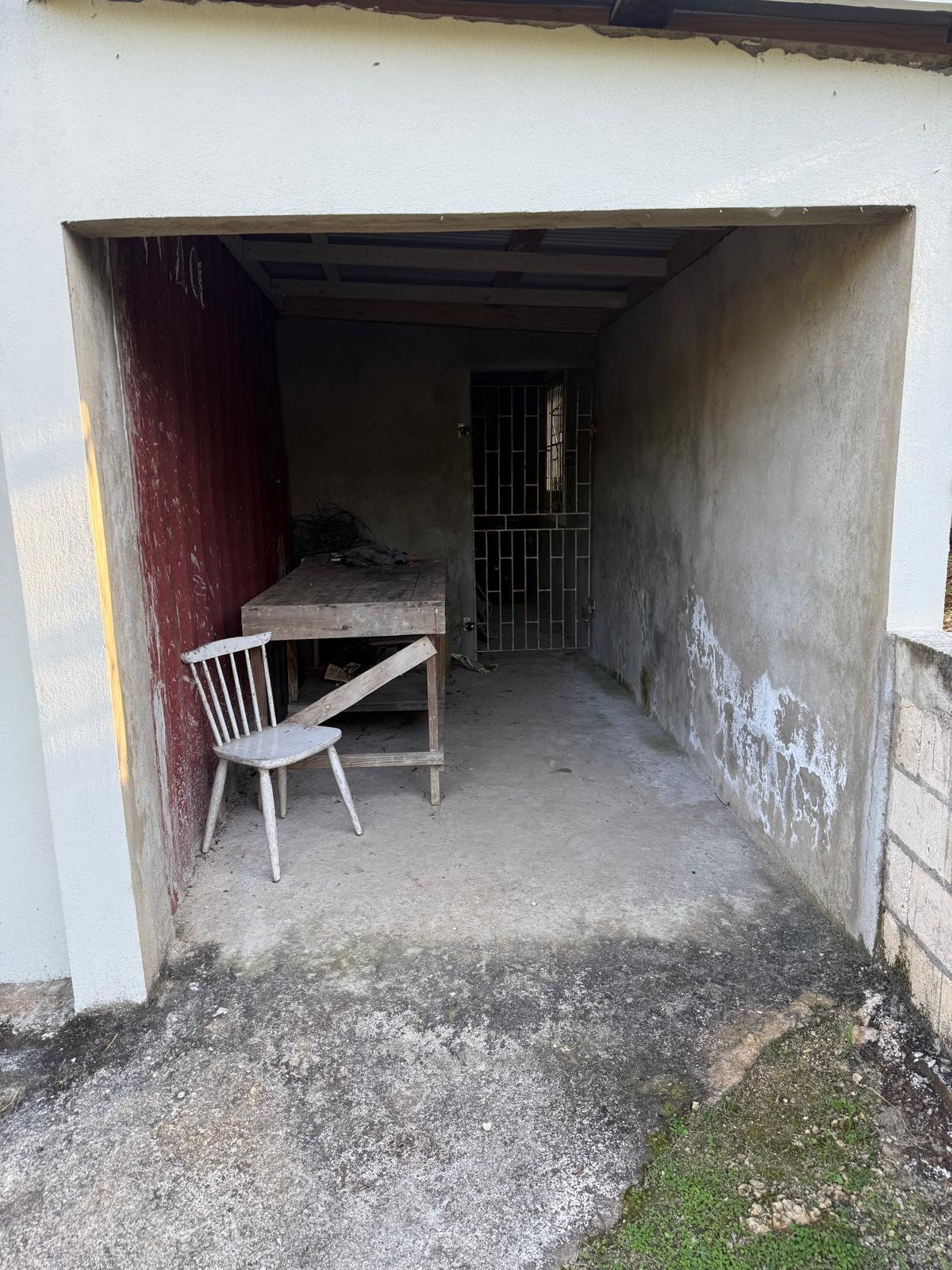 Eleventh image of 3 Hyde Park St. Catherine in Bog Walk, St. Catherine, Jamaica - property is For Sale