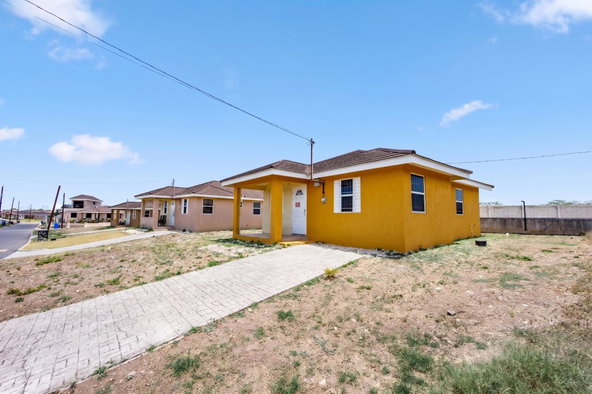 Second image of 392 Colbeck Manor, Phase 3 in Colbeck, St. Catherine, Jamaica - property is For Rent