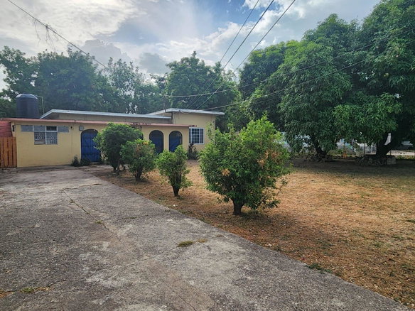 First image of 11a Lounsbury Avenue in Kingston 8, St. Andrew, Jamaica - property is For Sale