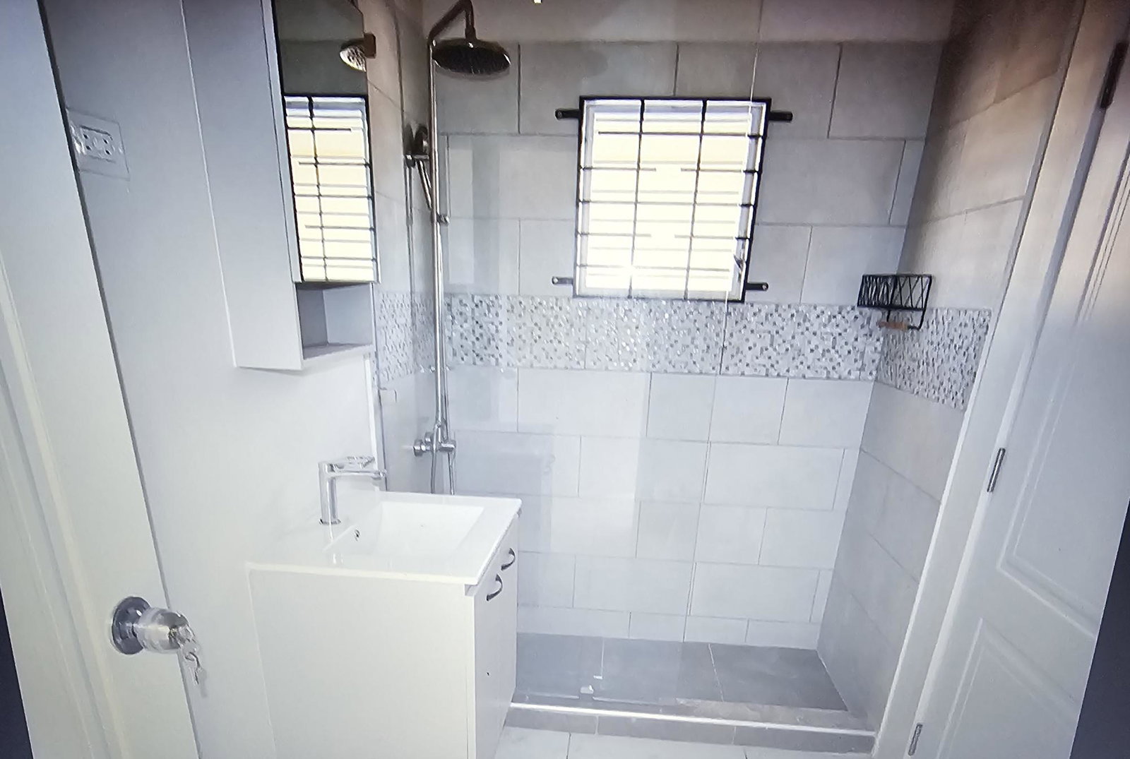 Fourth image of 906-7 Sage Way in Phoenix Park, St. Catherine, Jamaica - property is For Rent