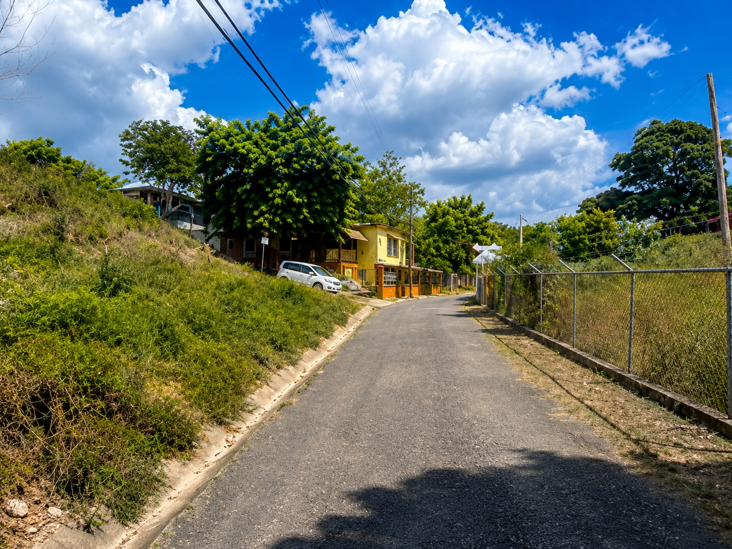 Fourth image of Treadlight, May Pen, Clar in Treadlight, Clarendon, Jamaica - property is For Sale