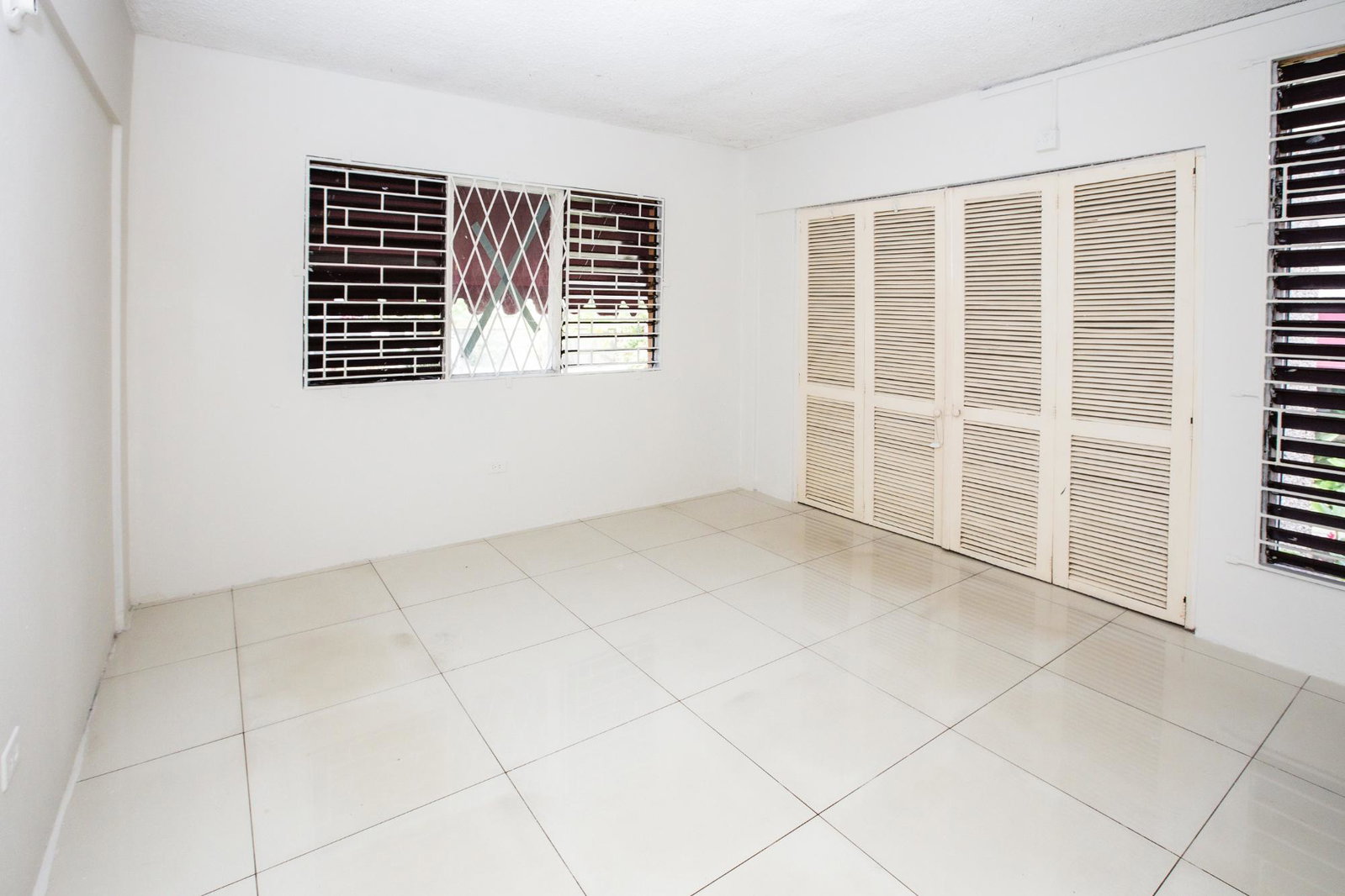 Sixth image of 6 East Avenue in Kingston 8, St. Andrew, Jamaica - property is For Rent