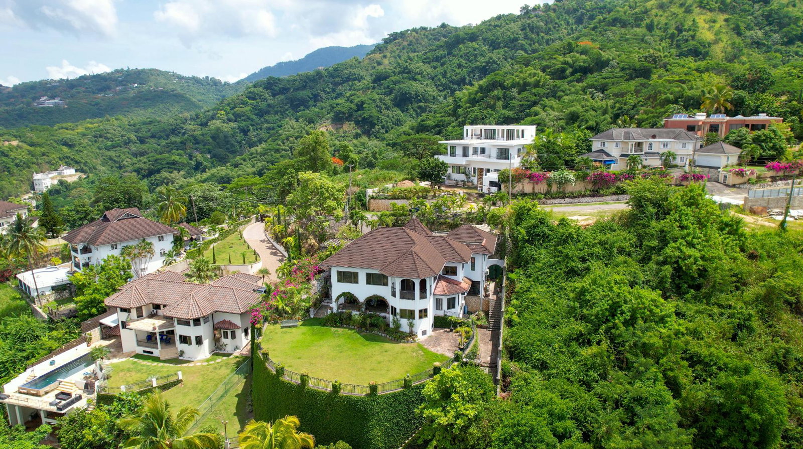 Ninth image of 8 Sunset Boulevard in Kingston 8, St. Andrew, Jamaica - property is For Sale