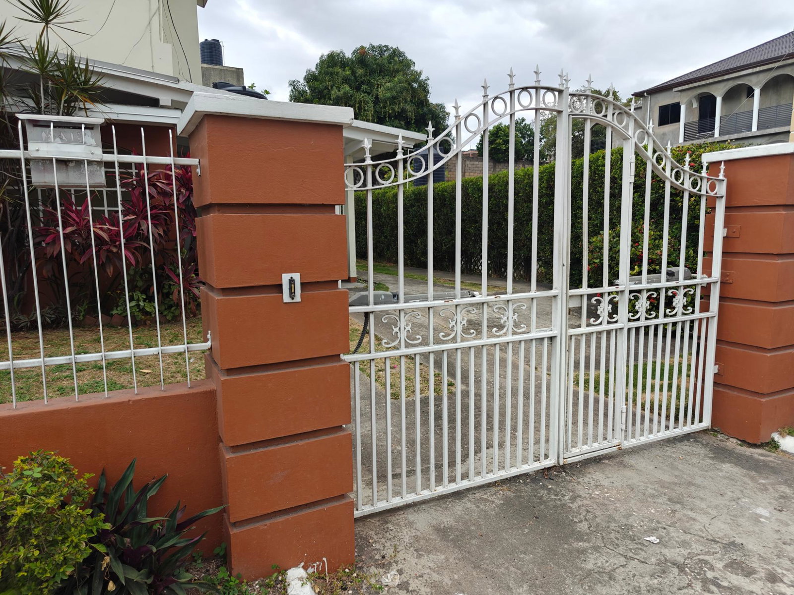 First image of 5 Liguanea Drive, Kingston in Kingston 6, St. Andrew, Jamaica - property is For Rent