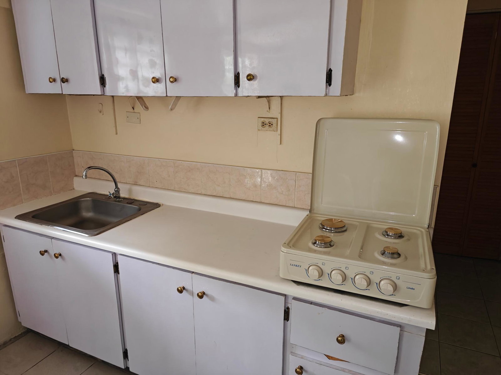 Fifth image of 5 Liguanea Drive, Kingston in Kingston 6, St. Andrew, Jamaica - property is For Rent