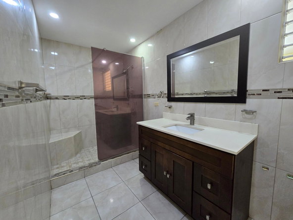 Eleventh image of Portmore Drive, Passagefo in Passage Fort, St. Catherine, Jamaica - property is For Rent