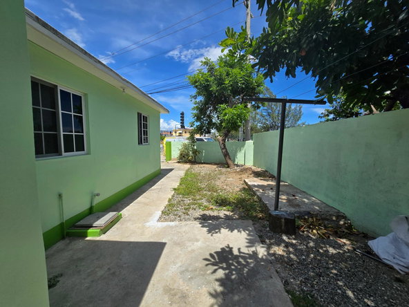 Fifteenth image of Portmore Drive, Passagefo in Passage Fort, St. Catherine, Jamaica - property is For Rent
