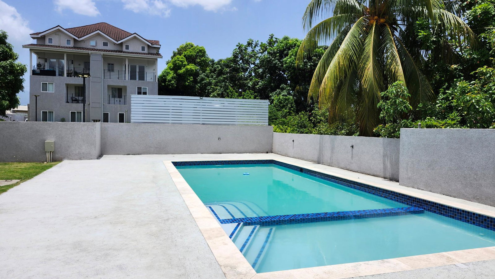 Fourth image of E4-67 Shortwood Road, Kgn 8 in Kingston 8, St. Andrew, Jamaica - property is For Rent