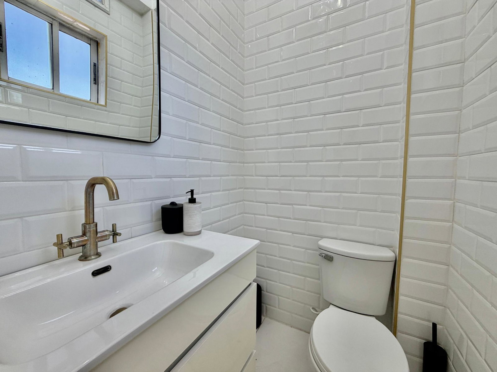 Ninth image of 25a Rousseau Rpad in Kingston 5, St. Andrew, Jamaica - property is For Rent