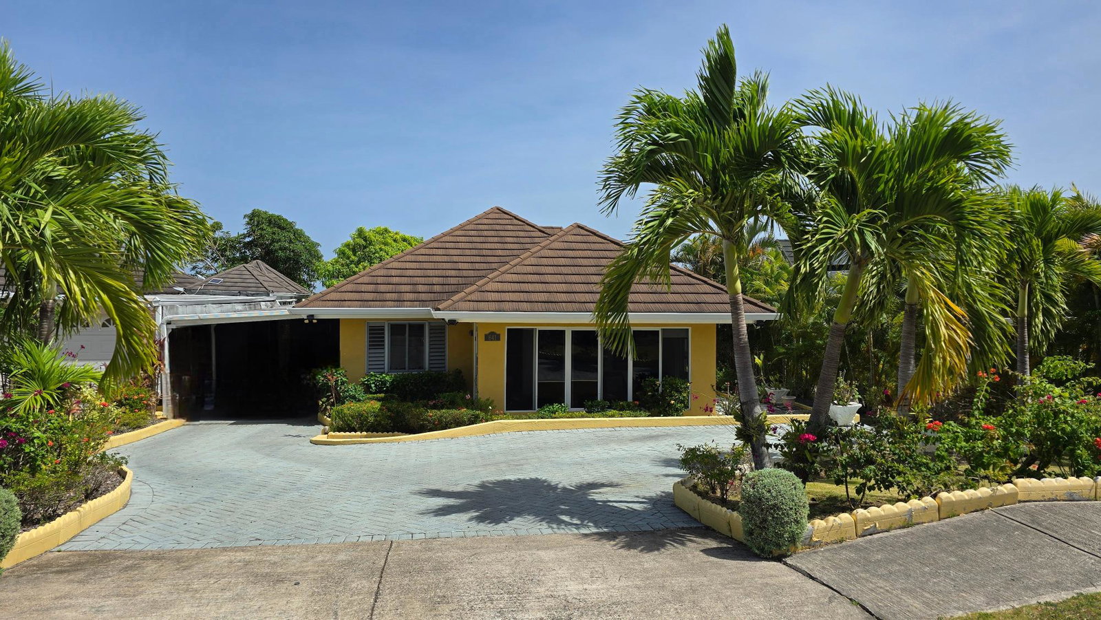 First image of 641 Breadfruit Avenue in Richmond, St. Ann, Jamaica - property is For Sale