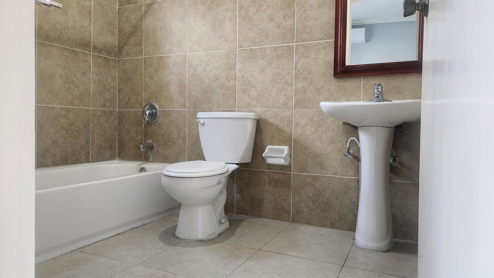 Tenth image of 10-14 Washinbgton Drive in Kingston 8, St. Andrew, Jamaica - property is For Sale
