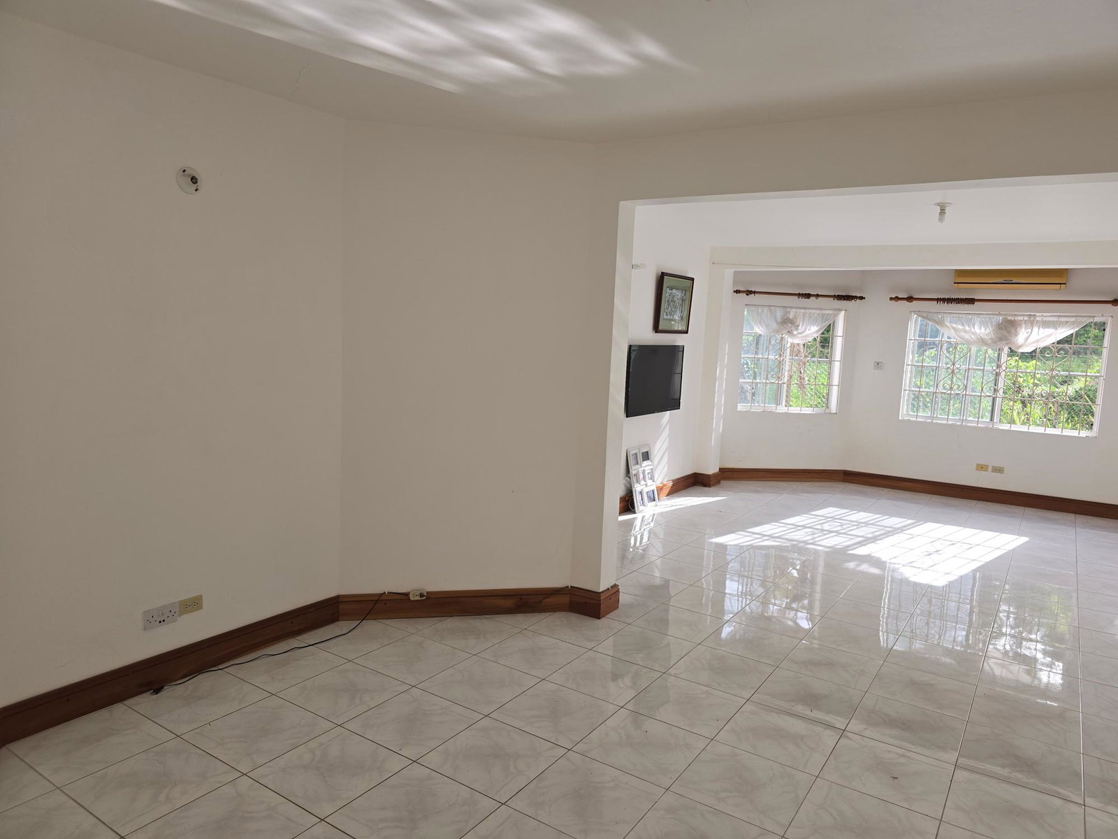 Tenth image of Sheffield, Negril in Negril, Westmoreland, Jamaica - property is For Sale