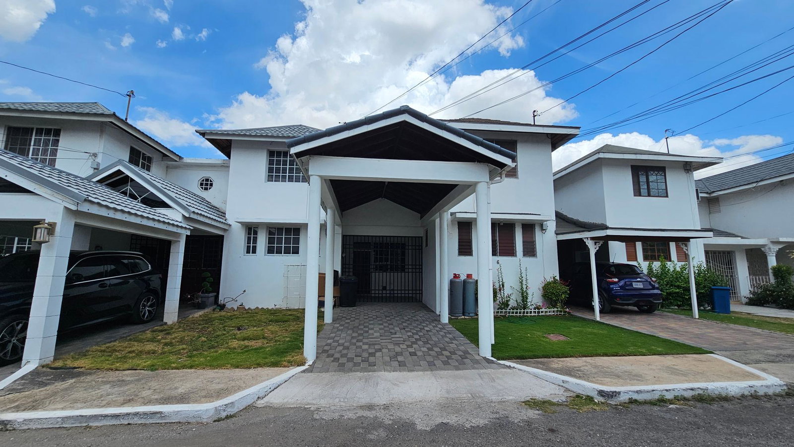 Second image of 8 Donhead Close in Kingston 6, St. Andrew, Jamaica - property is For Rent
