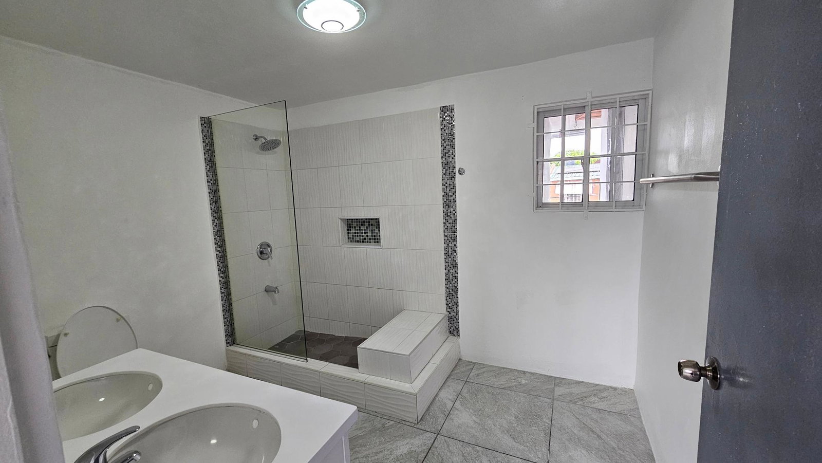 Twenty-Third image of 8 Donhead Close in Kingston 6, St. Andrew, Jamaica - property is For Rent
