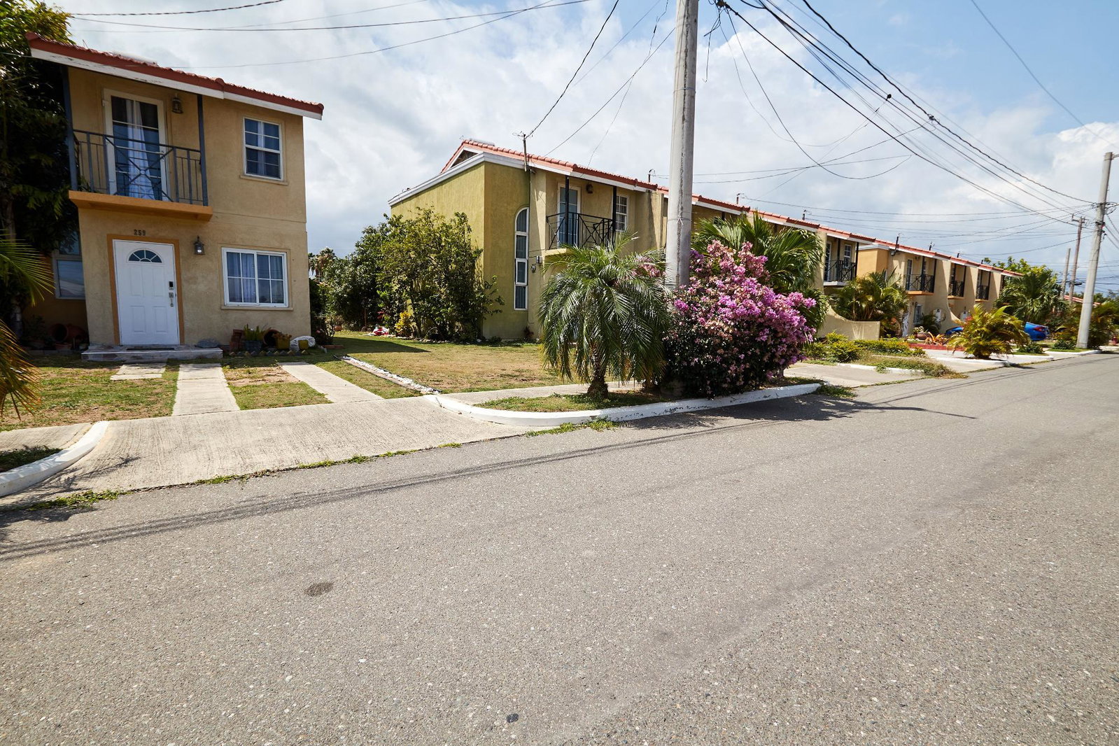 Third image of 9 Walton Close in Greater Portmore, St. Catherine, Jamaica - property is For Rent