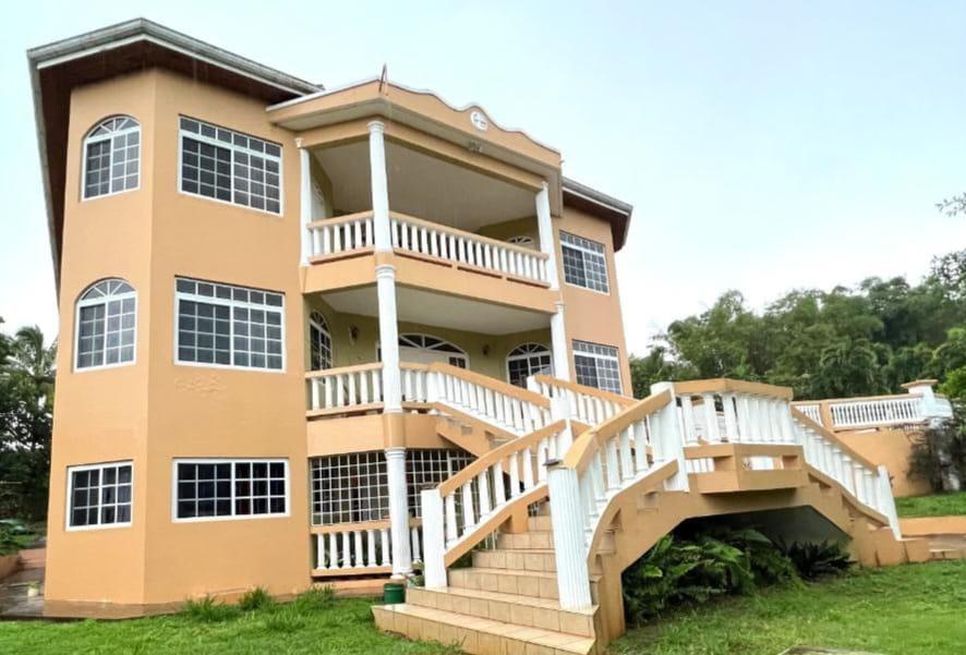 First image of Flat a, 10b Kendal Road in Mandeville, Manchester, Jamaica - property is For Rent