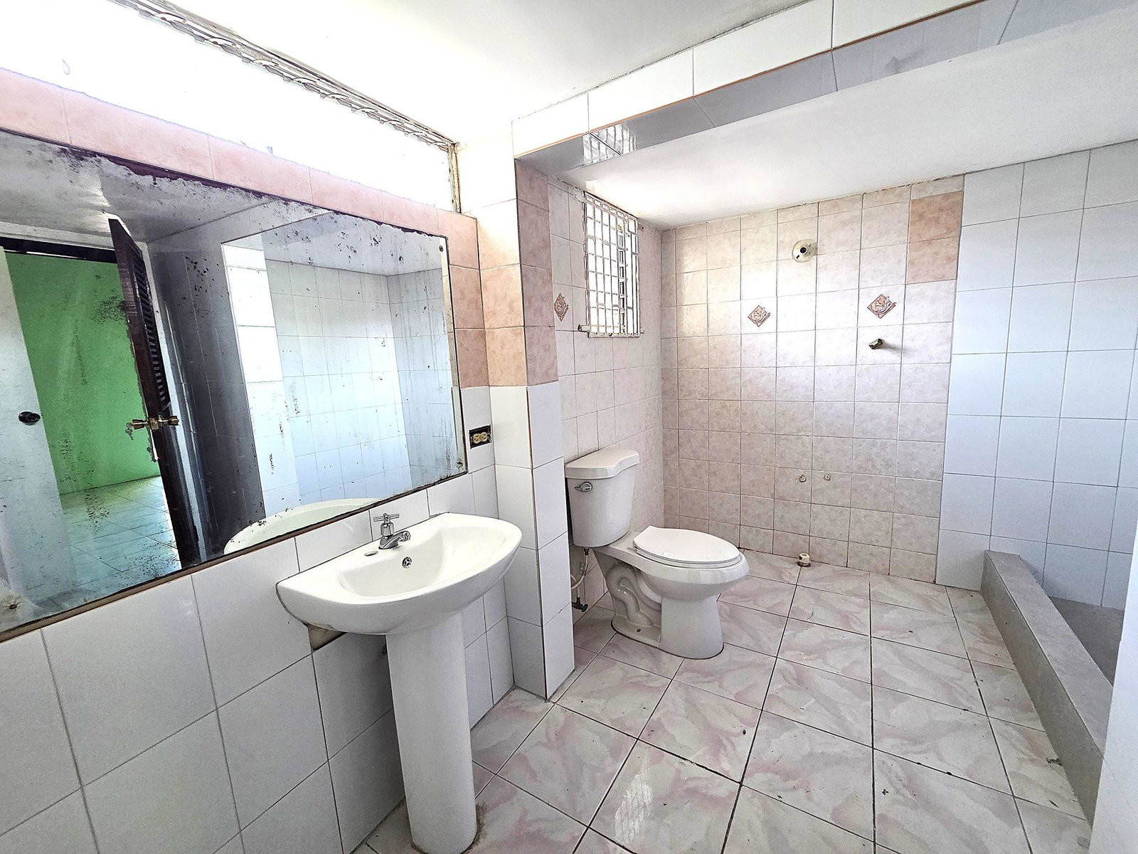 Tenth image of 375 Winona Drive in Bridgeport, St. Catherine, Jamaica - property is For Sale
