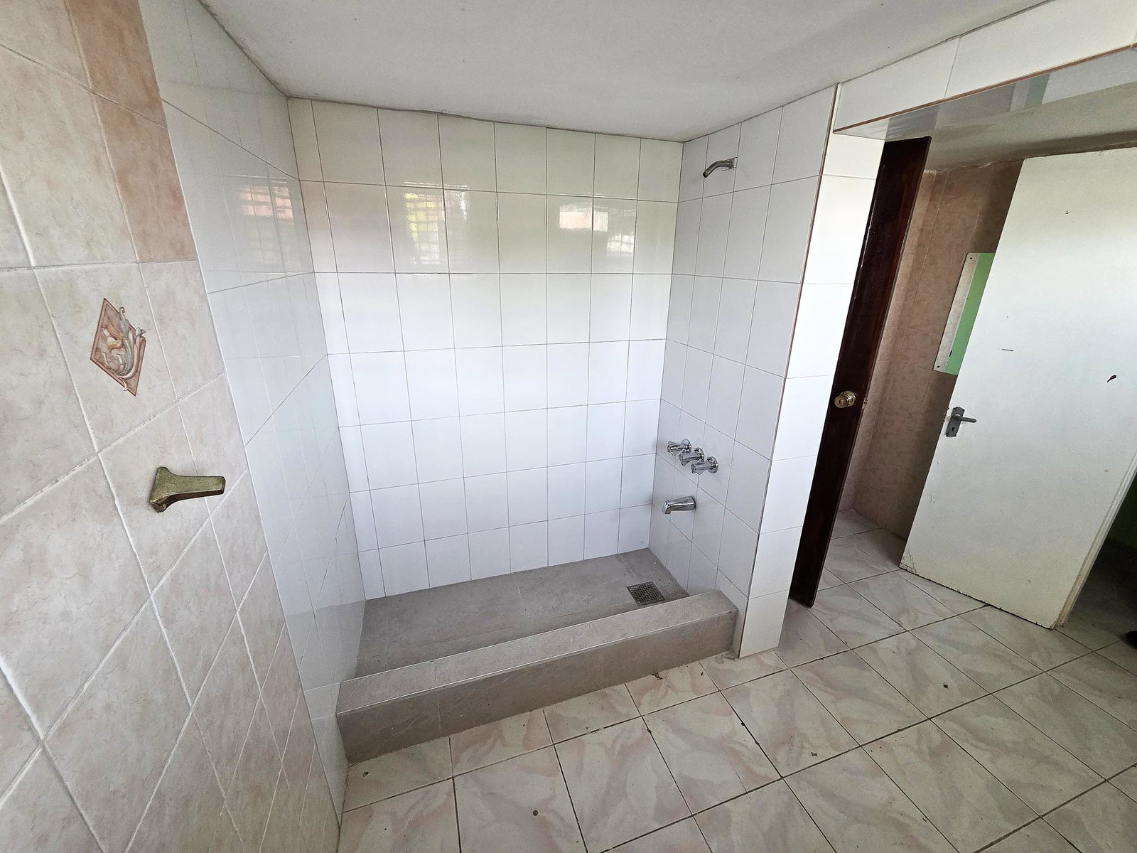 Eleventh image of 375 Winona Drive in Bridgeport, St. Catherine, Jamaica - property is For Sale