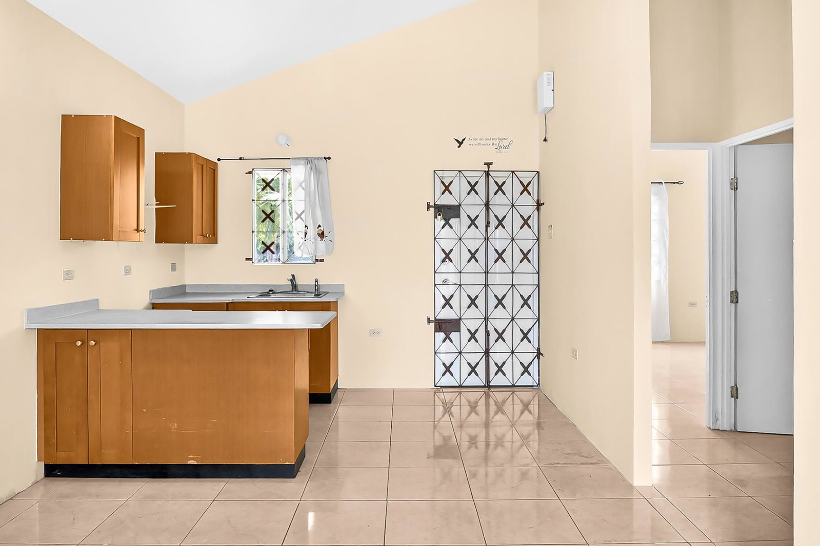 Second image of 583- Phoenix Boulevard in Phoenix Park, St. Catherine, Jamaica - property is For Rent