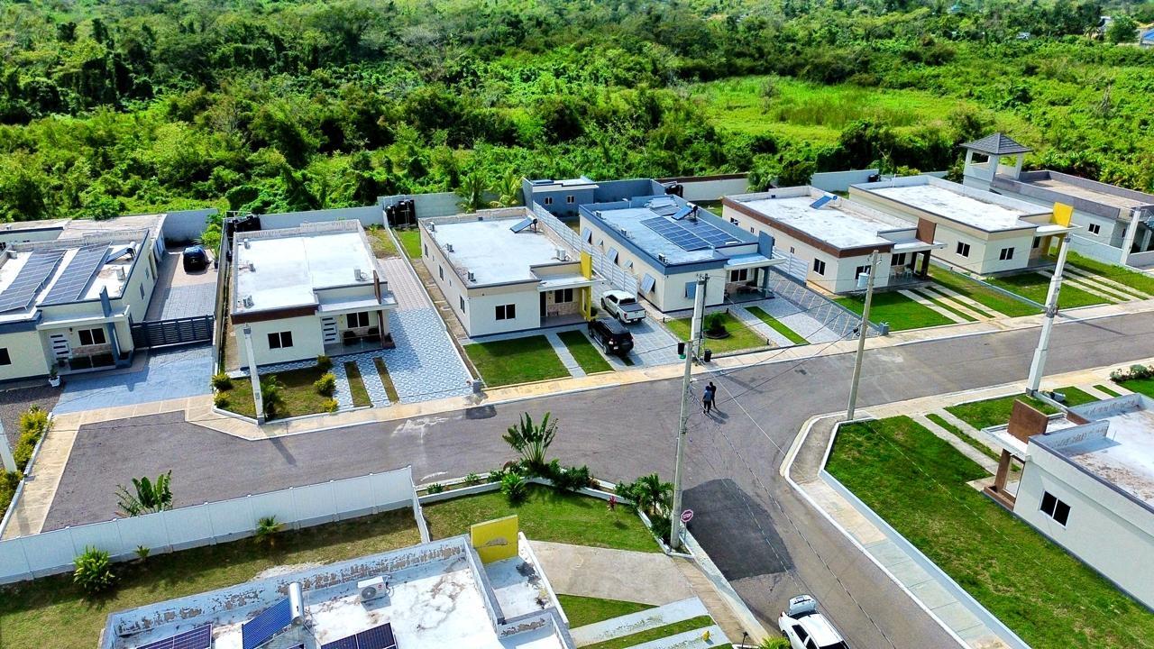 Second image of 16- West Isle in Little London, Westmoreland, Jamaica - property is For Rent